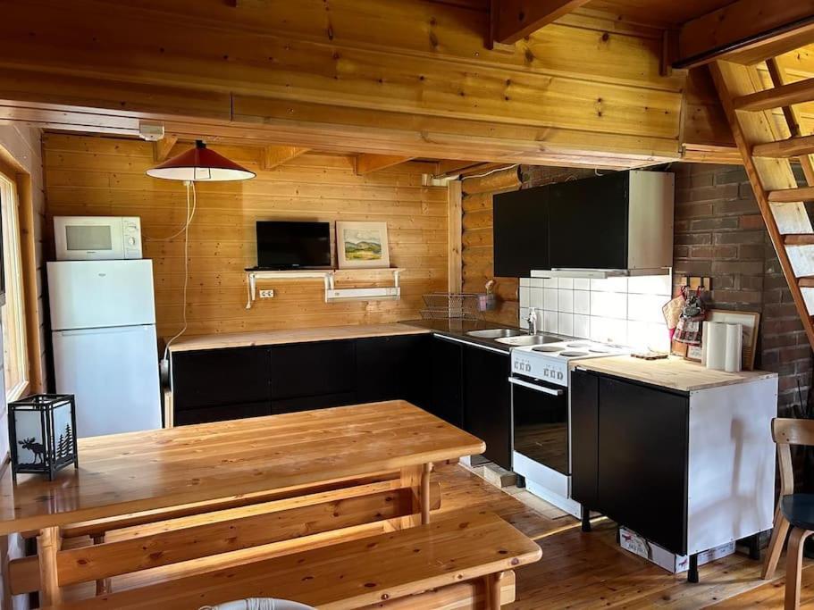 Villa Viihtyisae Moekki Riekkojen Mailla Hetassa Enontekiö Exterior foto